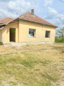 Eladó Ház 5440 Kunszentmárton , Déli városrészen, 3 szobás családi ház