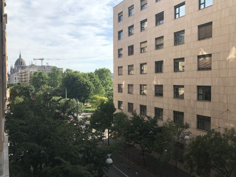 Kiadó Lakás 1055 Budapest 5. kerület ,   #ERKÉLY #2szoba#OlimpiaPark