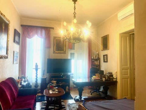 Eladó Lakás 1088 Budapest 8. kerület Rákóczi út