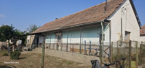 Eladó Ház 8135 Dég 