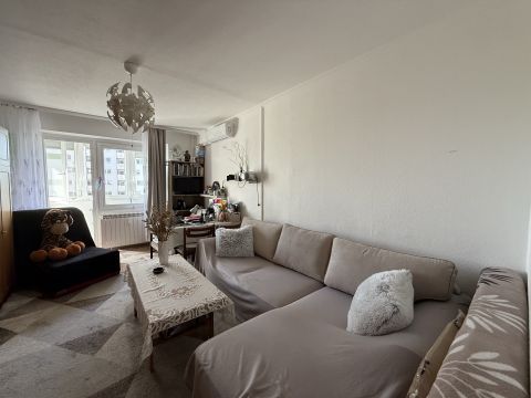 Eladó Lakás 1039 Budapest 3. kerület , 32 nm-es panorámás garzon lakás Békásmegyer központi részén