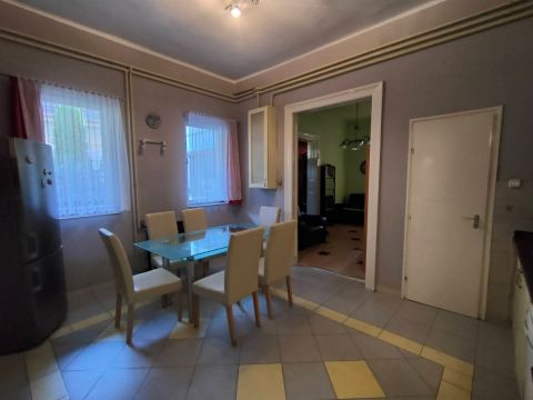 Eladó Lakás 1238 Budapest 23. kerület Soroksár, Molnár-szigettől séta távolságra