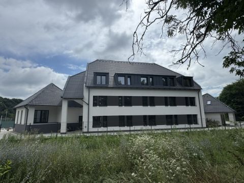 Eladó Intézmény 2086 Tinnye , a Békás patak közelében, csendes mellékutcában