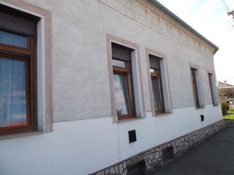 Eladó Ház 8500 Pápa 