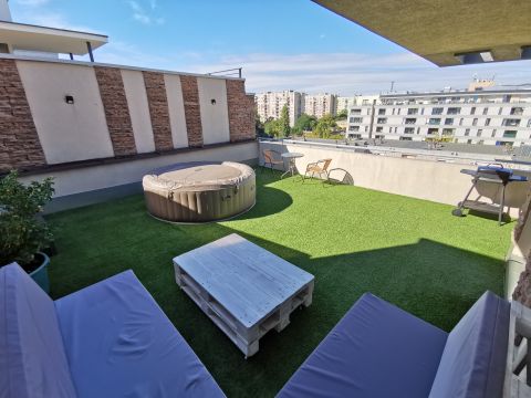 Eladó Lakás 1135 Budapest 13. kerület , Béke tér közelében Penthouse jellegű lakás 
