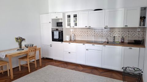 Eladó Lakás 1117 Budapest 11. kerület  Móricz Zsigmond körtérnél 3 szobás, felújított lakás