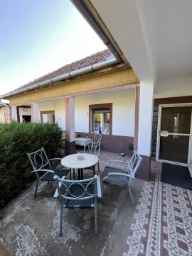 Eladó Ház 2370 Dabas , Kiváló elhelyezkedésű, bővíthető családi ház 