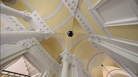 Eladó Lakás 1054 Budapest 5. kerület Orszáhház,Örökmécses szomszédságában TELJESKÖRŰEN FELÚJÍTOTT