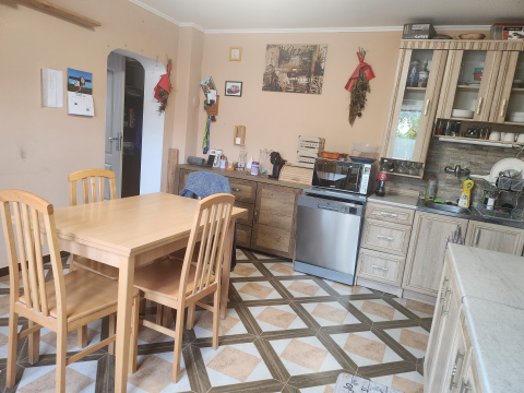 Eladó Lakás 8100 Várpalota , Várpalota Spar