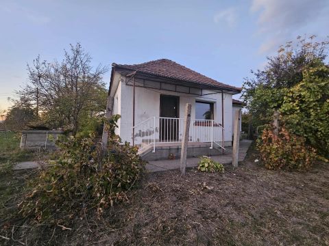 Eladó Ház 2485 Gárdony , Vajky-kúria közelében