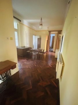 Eladó Lakás 9200 Mosonmagyaróvár , 56 os emlékmű