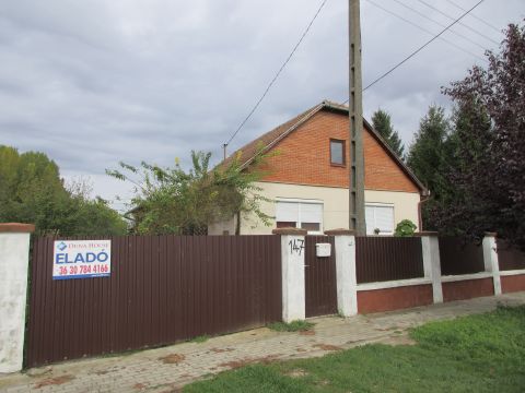 Eladó Ház 4487 Tiszatelek 