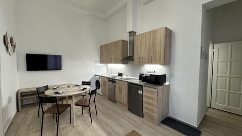 Eladó Lakás 1085 Budapest 8. kerület 