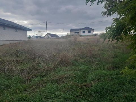 Eladó Telek 2066 Szár 2066 Szár, központi