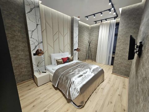Eladó Lakás 1039 Budapest 3. kerület , Békásmegyeren Duna felöli oldalon felújított lakás