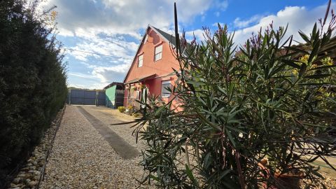 Eladó Ház 9700 Szombathely , Jégpince út közelében