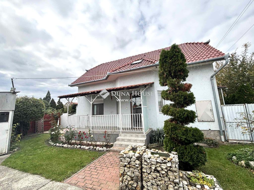 9300 Csorna , Bercsényi Miklós utca közelében — 1/31