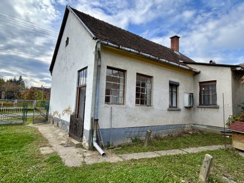 Eladó Ház 9943 Kondorfa , Eladó felújítandó családi ház nagy telekkel Kondorfán