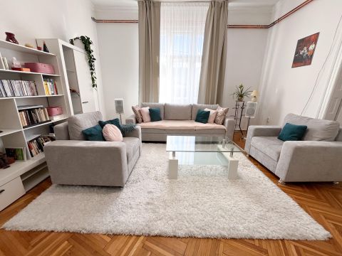 Eladó Ház 1201 Budapest 20. kerület , Pacsirtatelepen, jó állapotú, nagypolgári családi ház