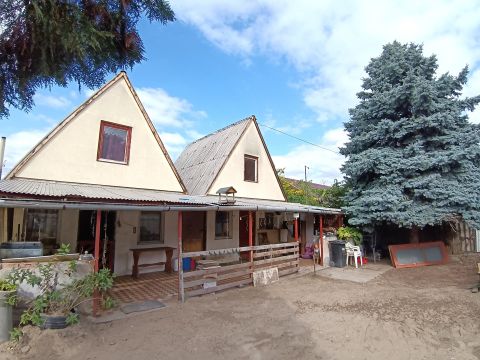 Eladó Ház 2315 Szigethalom 