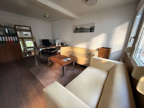 Eladó Lakás 2040 Budaörs 