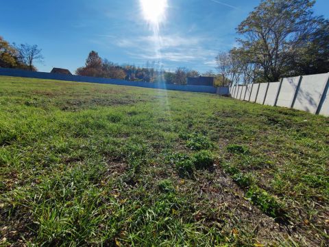 Eladó Telek 2200 Monor , Monor Bacchus-tér