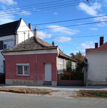 Eladó Ház 2543 Süttő , 2543 Süttő, Faluközpont