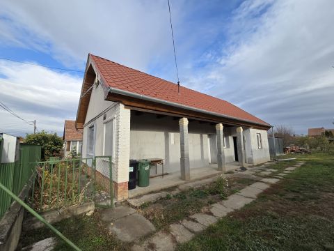 Eladó Ház 2116 Zsámbok , 1019 m2 telek, önálló családi ház