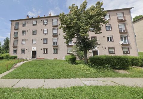 Eladó Lakás 7300 Komló 