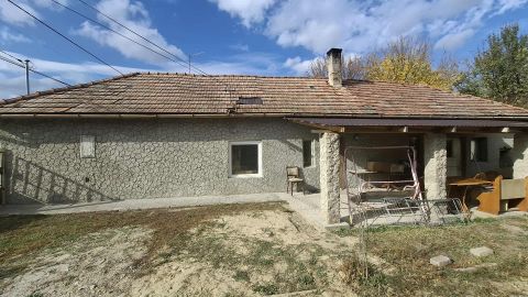 Eladó Ház 2747 Törtel Nincs utca