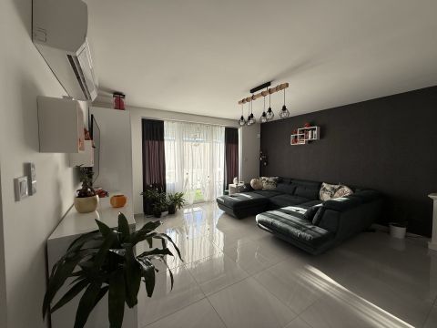 Eladó Lakás 7761 Kozármisleny 