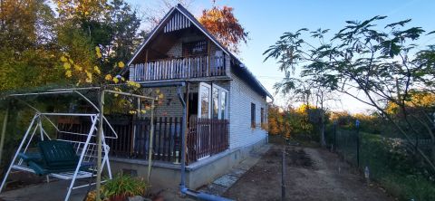 Eladó Ház 7400 Kaposvár , Kaposhegyen  lakható zártkerti ingatlan