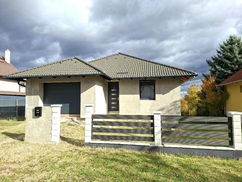 Eladó Ház 2462 Martonvásár , 2462 Martonvásár, Családi házas