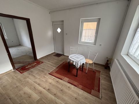 Eladó Ház 8417 Csetény Központhoz közel, nyugodt környezetben