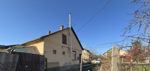 Eladó Ház 2800 Tatabánya 