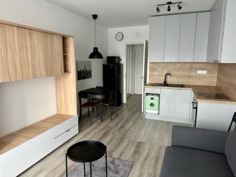 Eladó Lakás 1033 Budapest 3. kerület 