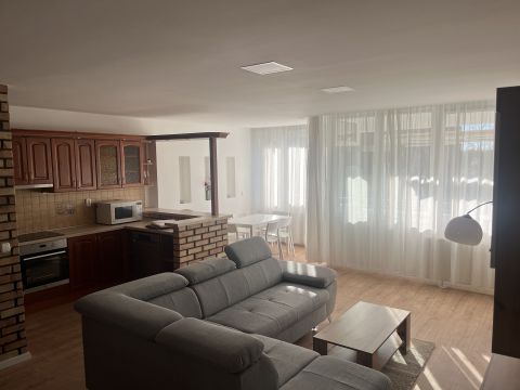 Kiadó Lakás 8230 Balatonfüred Balatonfüred csendes része