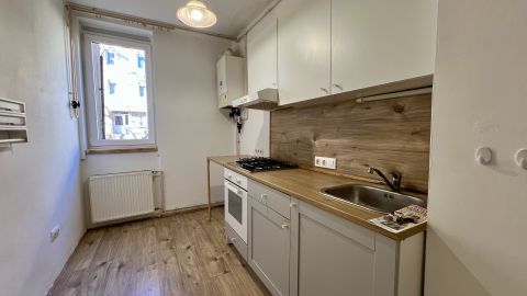 Eladó Lakás 8230 Balatonfüred Központi elhelyezkedés