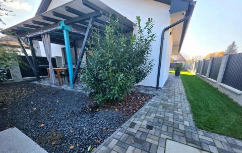 Eladó Ház 8600 Siófok Központi mégis csendes környék!