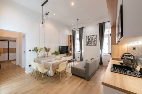 Eladó Lakás 1077 Budapest 7. kerület 