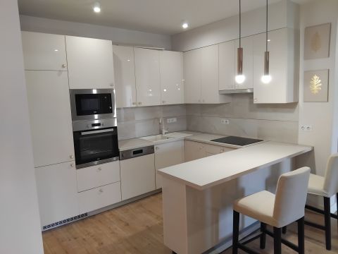 Kiadó Lakás 6000 Kecskemét 2,5 szobás lakás kiadó Kecskeméten