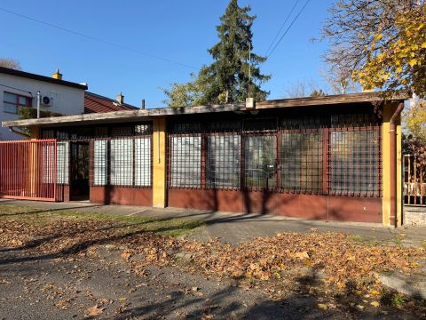 Kiadó Üzlethelyiség 1104 Budapest 10. kerület , ÓHEGY, 120m2-es utcai bejáratos üzlet.