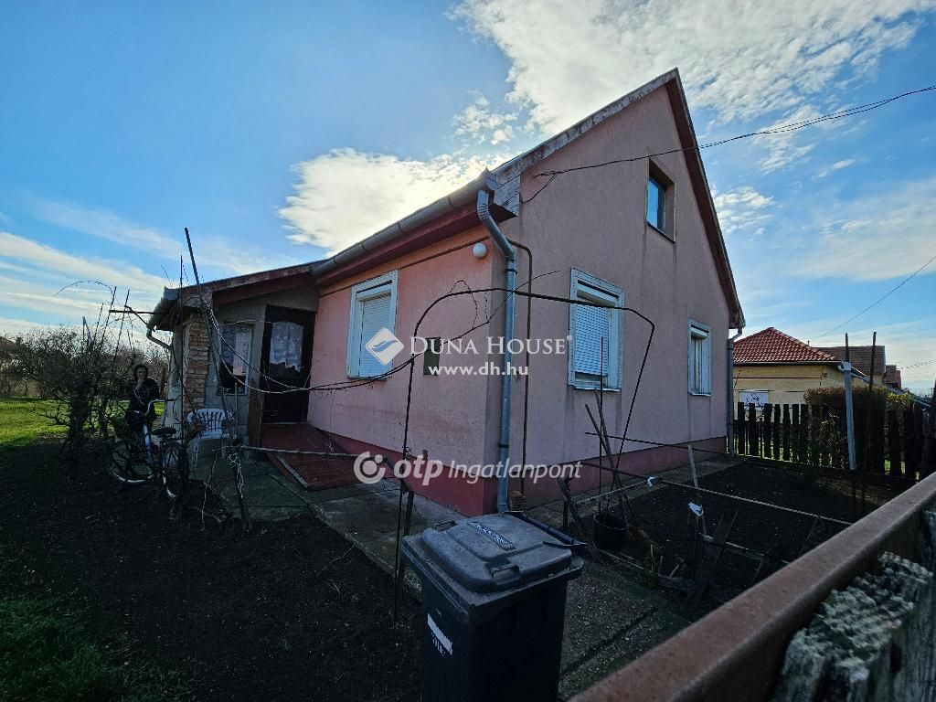 5430 Tiszaföldvár , 5430 Tiszaföldvár, csendes — 1/16