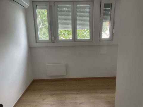 Eladó Lakás 7633 Pécs 