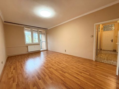 Eladó Lakás 1104 Budapest 10. kerület , Óhegy Park mellett, jó állapotú, 2 szobás, 54m2-es lakás