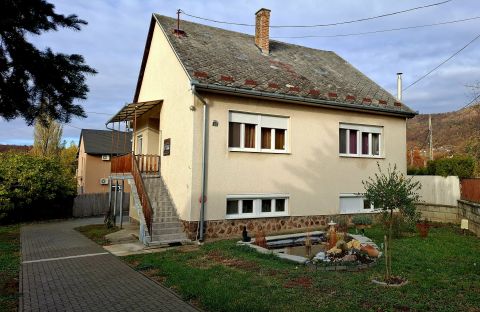 Eladó Ház 7694 Hosszúhetény 