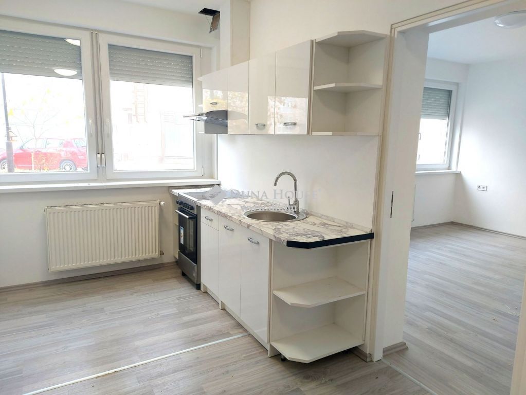 6200 Kiskőrös — 1/11