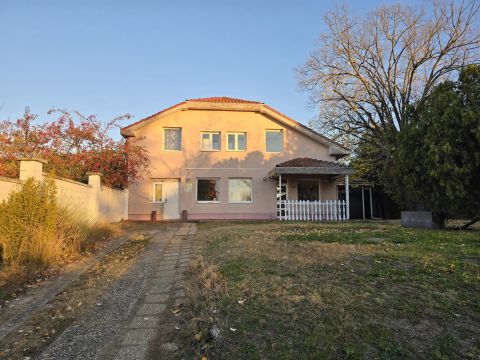 Eladó Ház 2120 Dunakeszi 