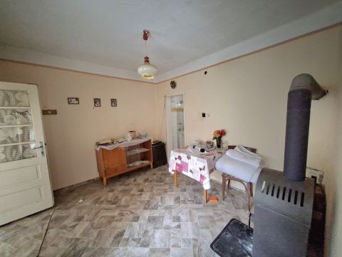 Eladó Ház 8132 Lepsény , 80 m2-es, 3 szoba + nappalis családi ház akár 2 generációnak