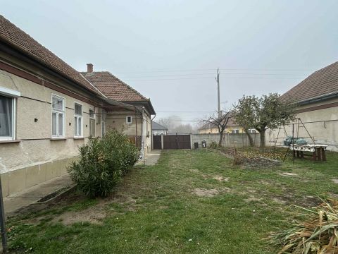 Eladó Ház 2737 Ceglédbercel Iskolához közel